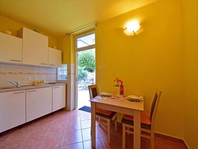 Apartman Charming Getaway W Panoramic Sea Views And Rewarded Garden *